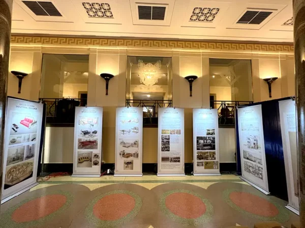 Tradeshow and event graphics to set the stage and draw visitors